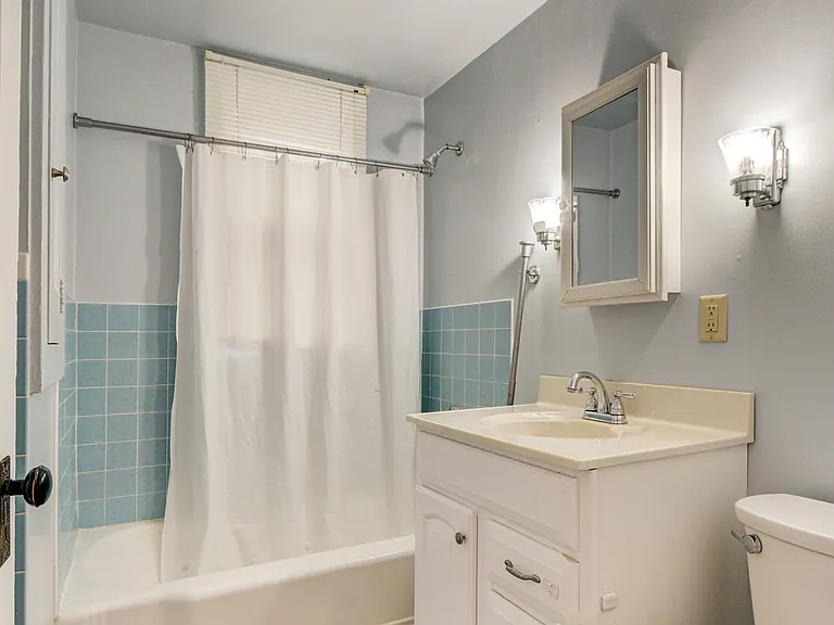1004 Glenwood Ave #2 — Photo 36