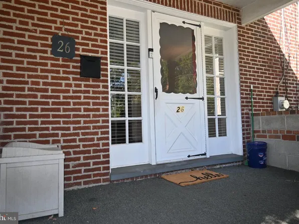 26 Vernon Rd, Havertown, PA 19083