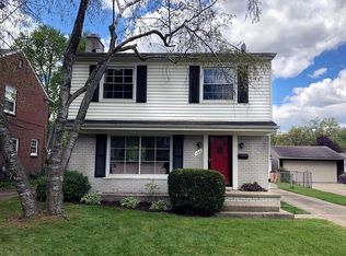 158 Maplefield Rd, Pleasant Ridge, MI 48069