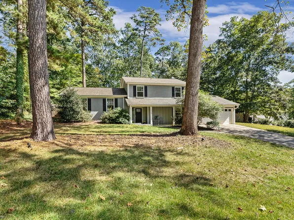 1900 Hillock Dr, Raleigh, NC 27612