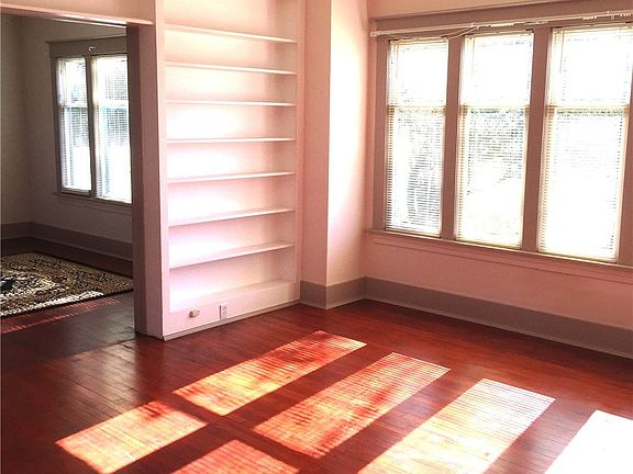 3rd image of 2120 Bickford Ave