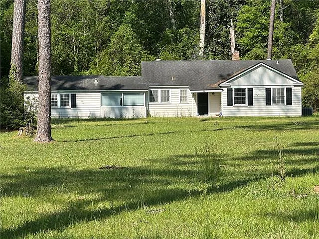 3 bed, 1.5 bath, 1680 sqft, $800 — Photo 1