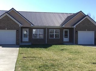 96 Judge Lindsey St #B, Horse Cave, KY 42749