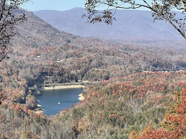 6 Sanibel Dr, Bryson City, NC 28713