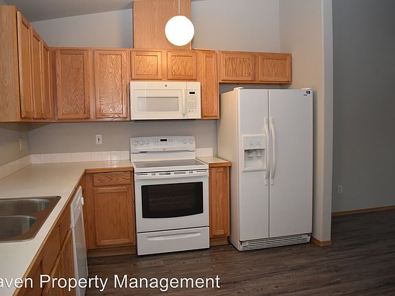 2nd image of 11316 1st Avenue Ct E