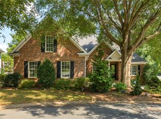 1209 Forest Ridge Ct, Winston Salem, NC 27106