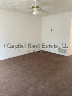 6040 Old Collinsville Rd #5 — Photo 6