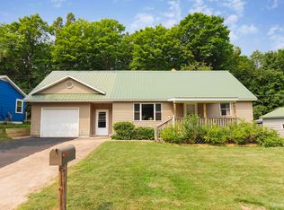 135 Lawrence Ave, Ishpeming, MI 49849