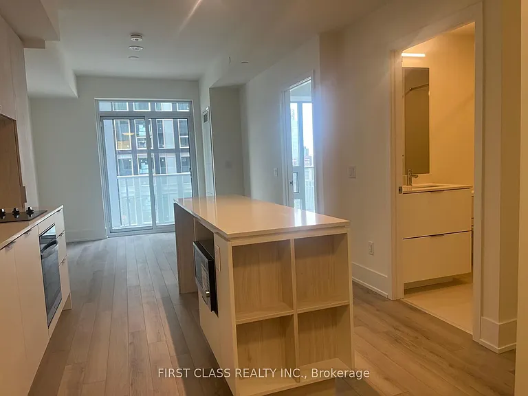 89 Church St #3802 — Photo 2