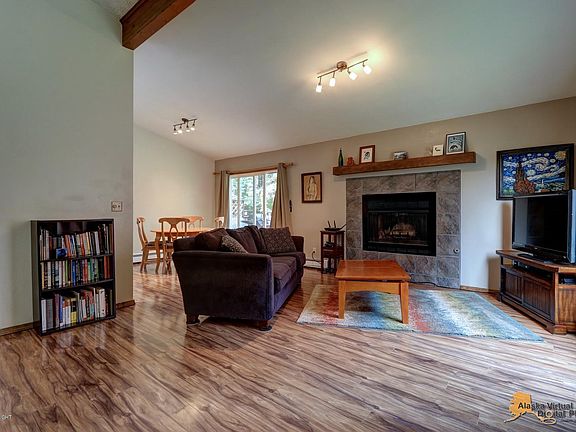 4th image of 8140 Fairwood Cir