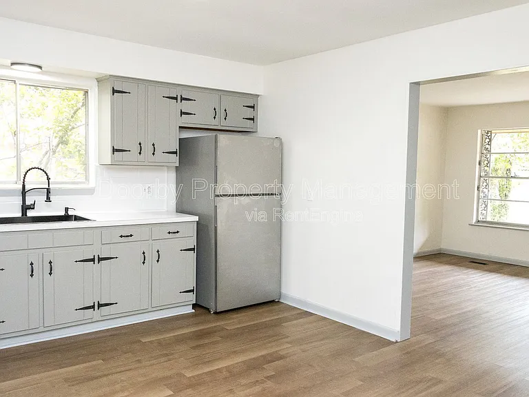 1300 Koblan Dr #A — Photo 8