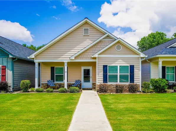12 Calloway Ln, Cartersville, GA 30120