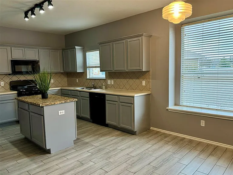 17705 Ice Age Trails St — Photo 5