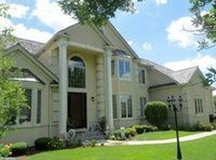 106 Kraml Dr, Burr Ridge, IL 60527