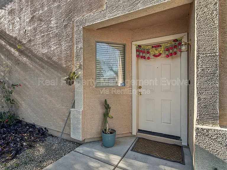 12571 W Mauna Loa Ln — Photo 4