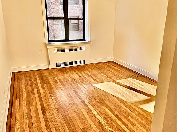 3rd image of 330 E 71st St APT 6F