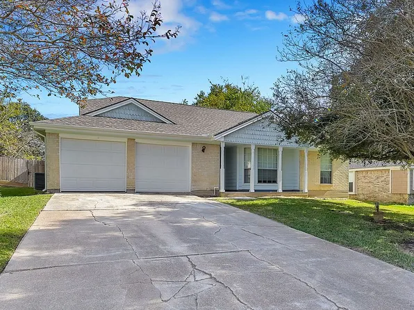 12716 Lake Conroe Hills Dr, Willis, TX 77318