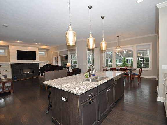 4th image of 11509 Golden Willow Ct