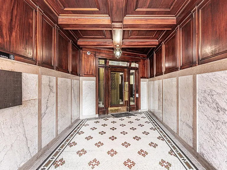51 Park Dr #5 — Photo 2