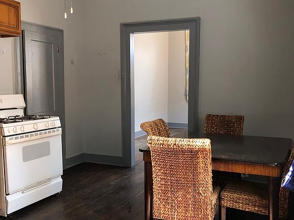 4th image of 2222 Marais St
