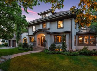 2529 Irving Ave S, Minneapolis, MN 55405