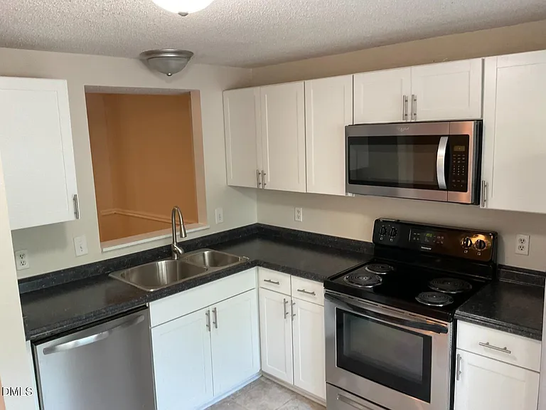 101 Luxon Pl — Photo 8