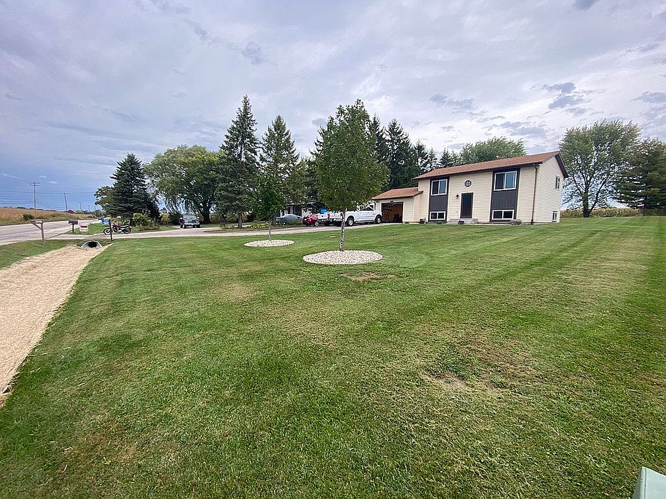 1st image of 3211 S Beaumont Ave