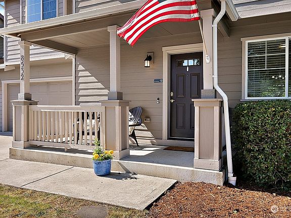 4th image of 8532 Graham Drive SE