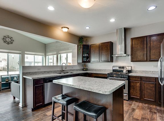 2nd image of 7803 Scarlett Oak Dr