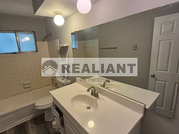 3rd image of 2231 Hanser Dr APT 8