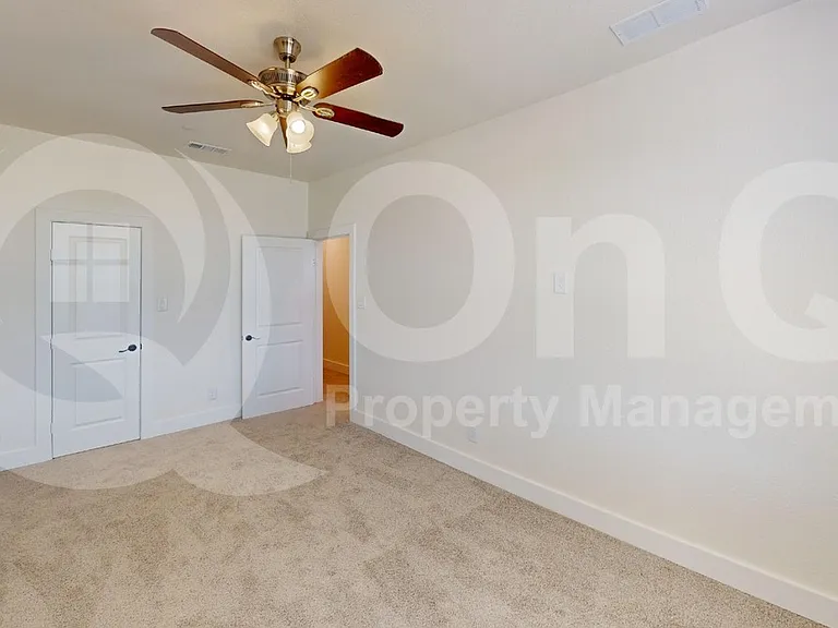 277 Mule Deer Mews — Photo 14