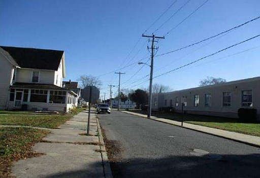 4th image of 413 Walnut St