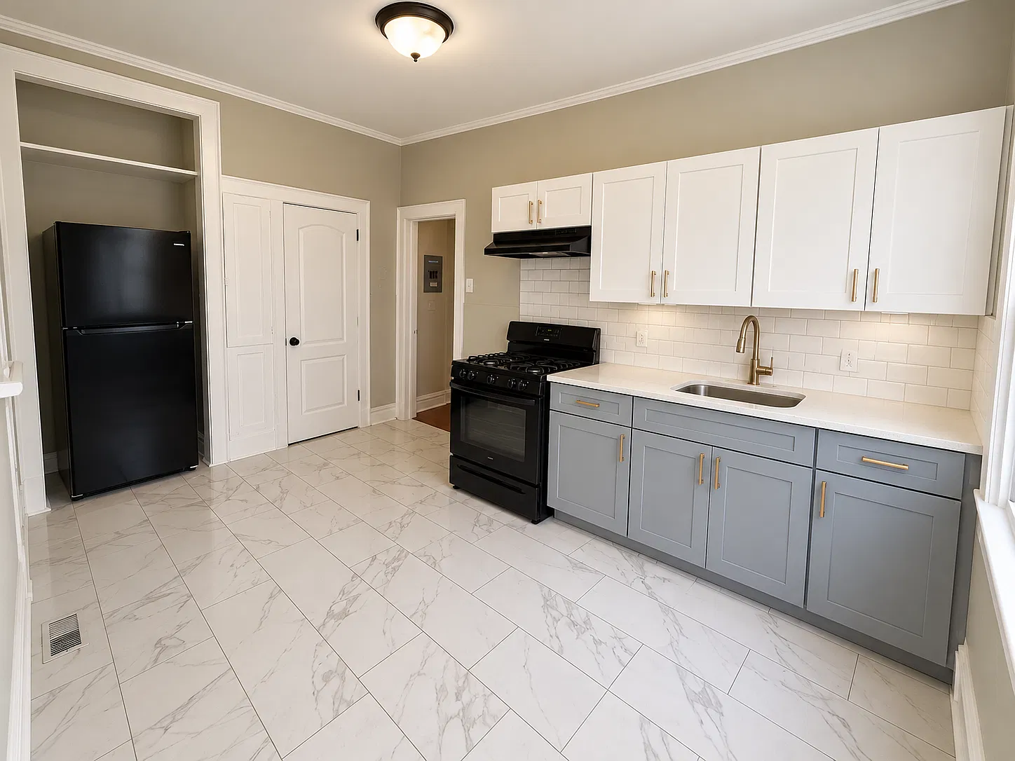 2 bed, 1000 sqft, $1,845 — Photo 2