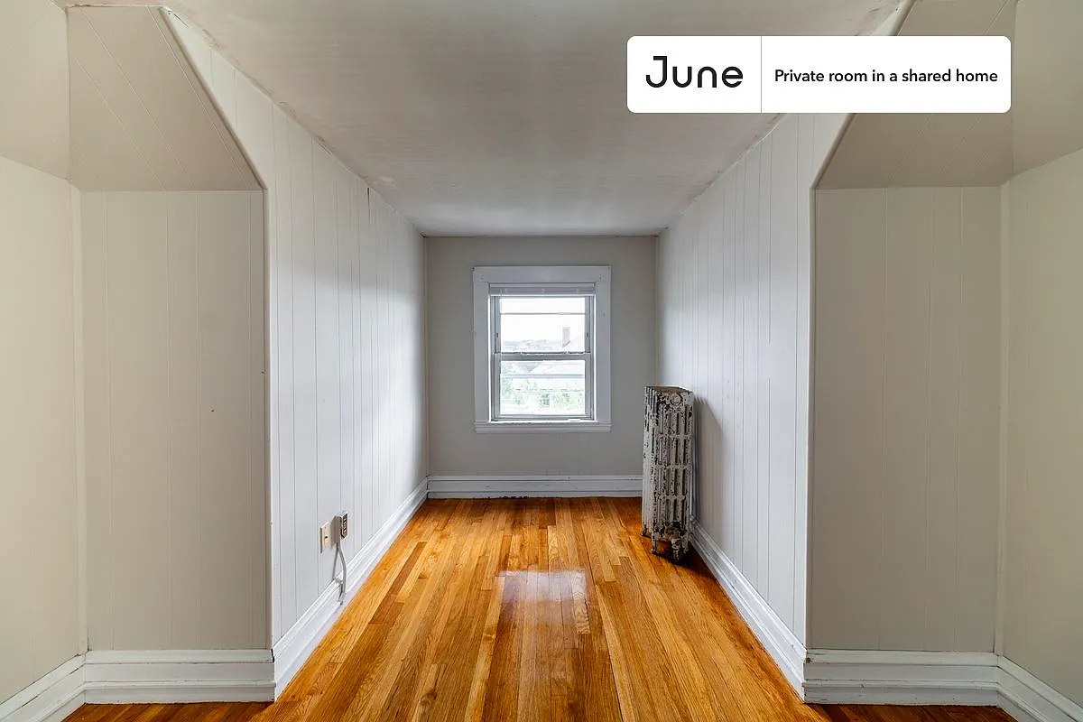 Building Photo - 61 Putnam Rd #D