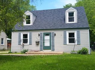 525 Miller Dr, Elgin, IL 60123