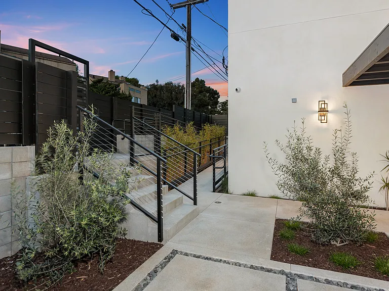 5727 Lauretta St #3 — Photo 4