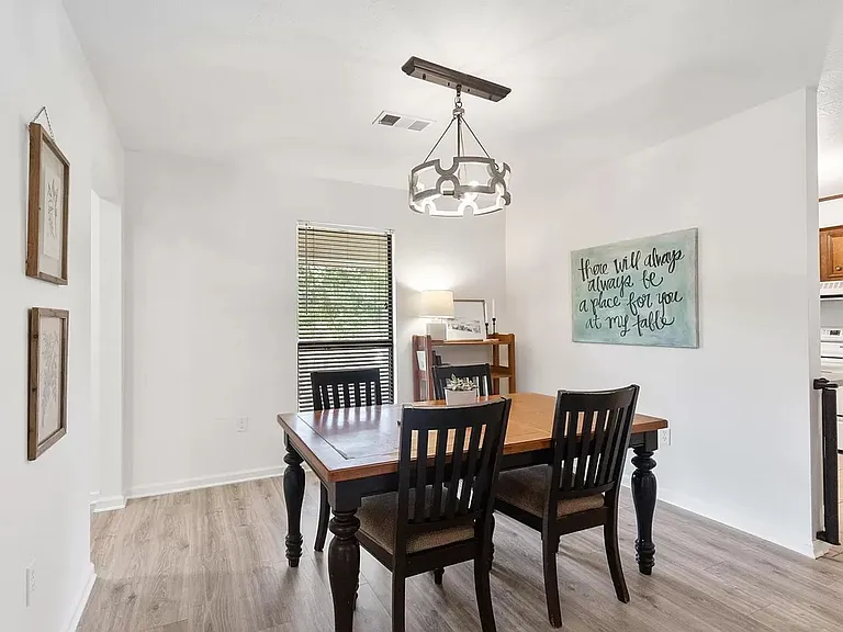 62 Sharmont Dr — Photo 12