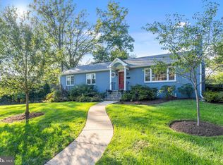 5537 18th Rd N, Arlington, VA 22205