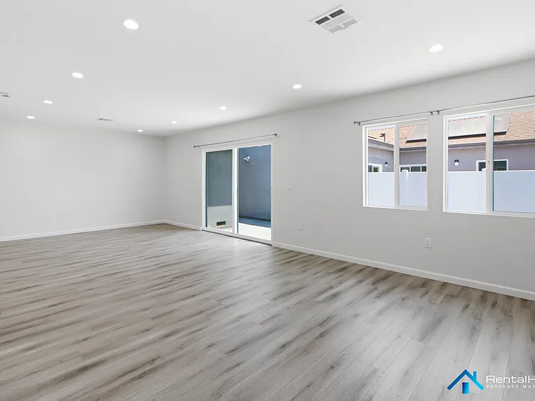 7406 Lemp Ave #A — Photo 4
