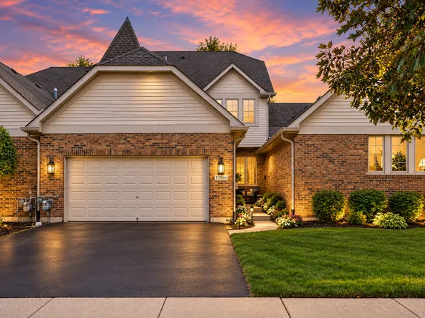 13866 Steeples Rd, Lemont, IL 60439