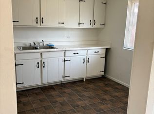 32446 Muskegon Ct, Westland, MI 48186