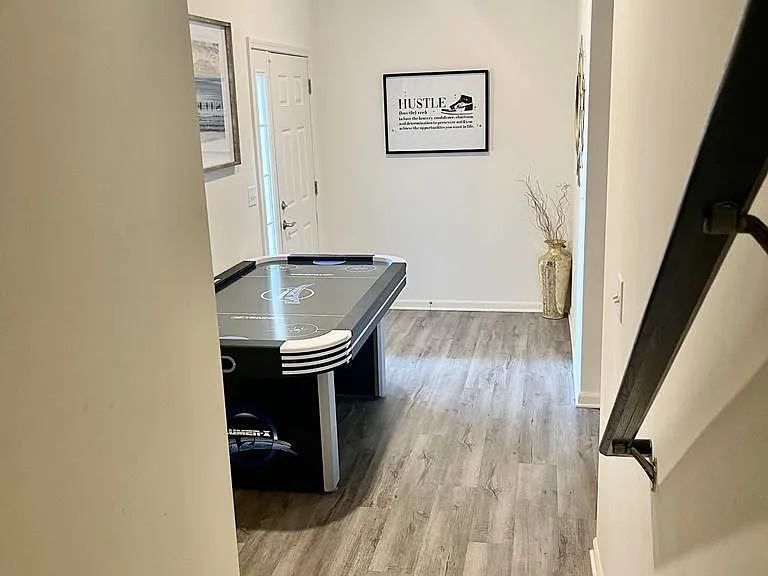 8307 Pembridge Ct — Photo 13