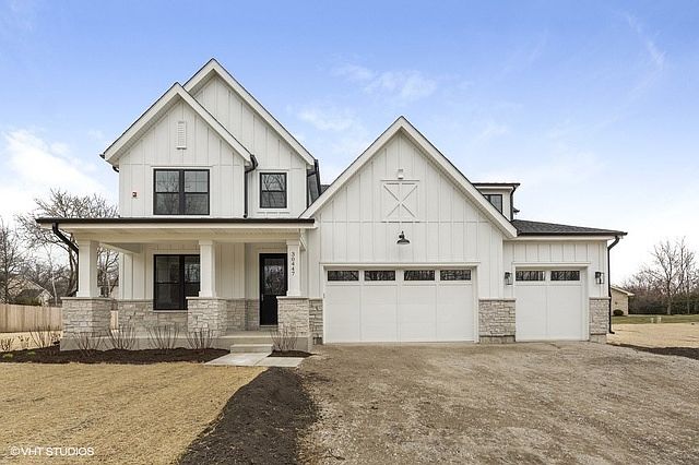 1st image of 1 Windy Hill Ln