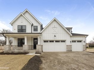 1 Windy Hill Ln, Highland Park, IL 60035