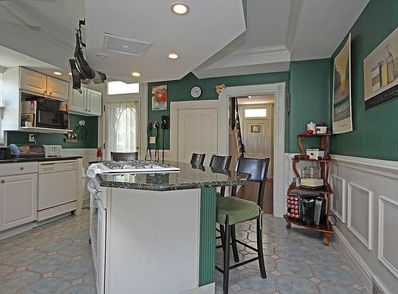 3rd image of 16 Homestead Ave