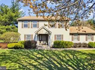 28 Quail Dr, Edgewater Park, NJ 08010