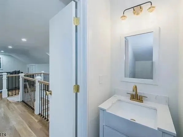 24 Lathrop Ave — Photo 11