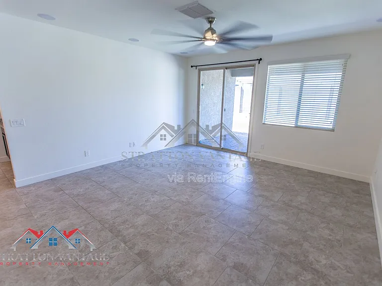 16264 W Canterbury Dr — Photo 15