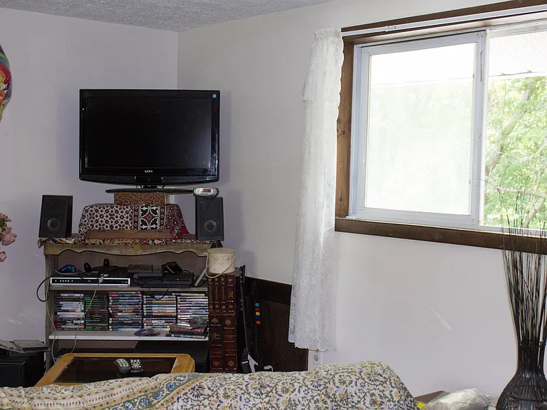 873 Cobb St — Photo 6