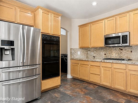 2nd image of 10105 Cardinal View Pl